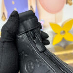 Louis Vuitton Hobo Cargo M14778 Black